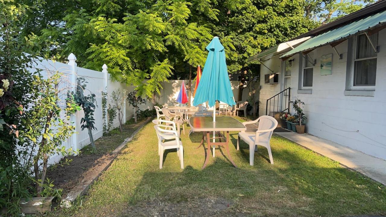 Falls Motel ไนแอการาฟอลส์ ภายนอก รูปภาพ