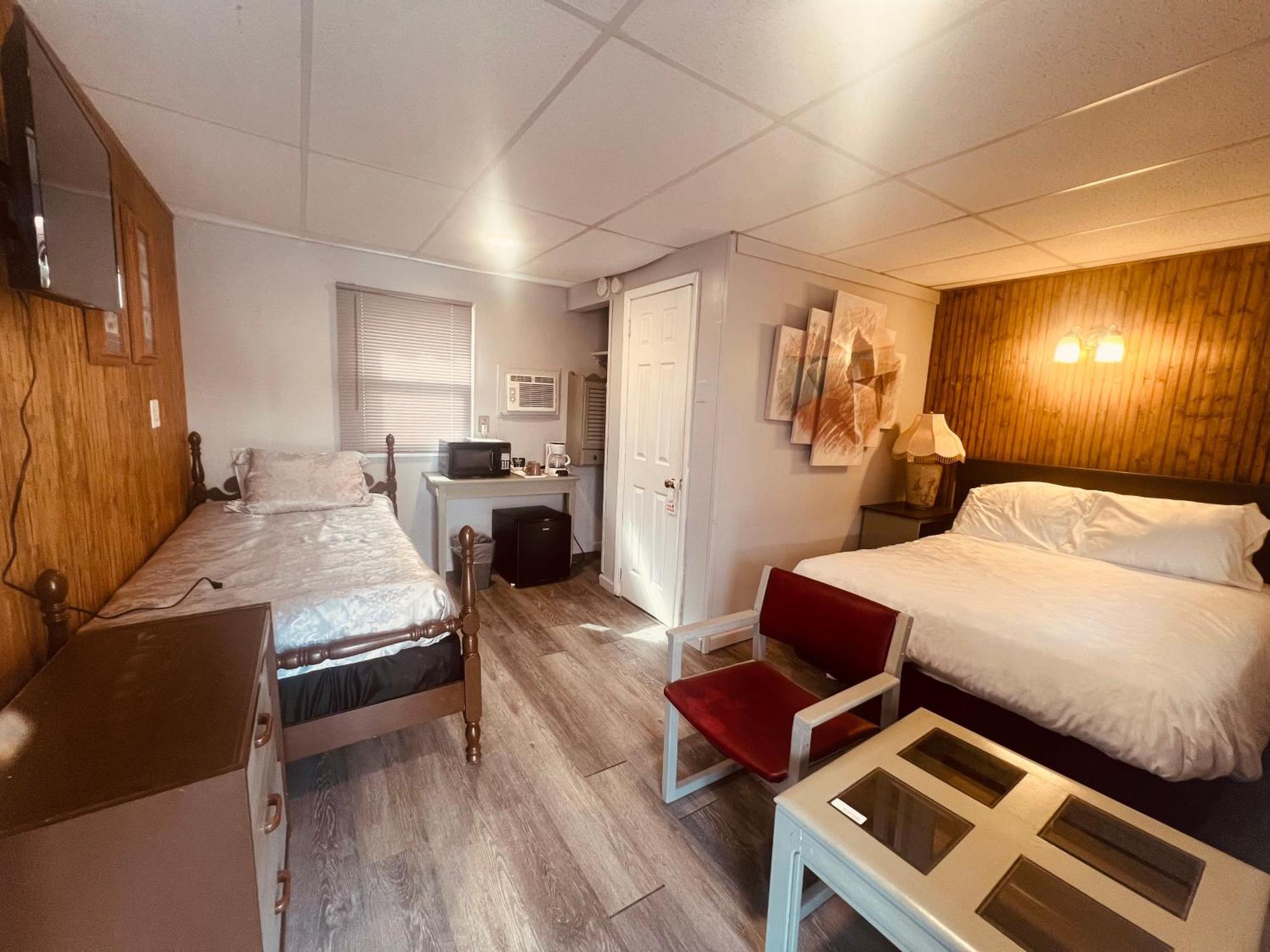 Falls Motel ไนแอการาฟอลส์ ภายนอก รูปภาพ