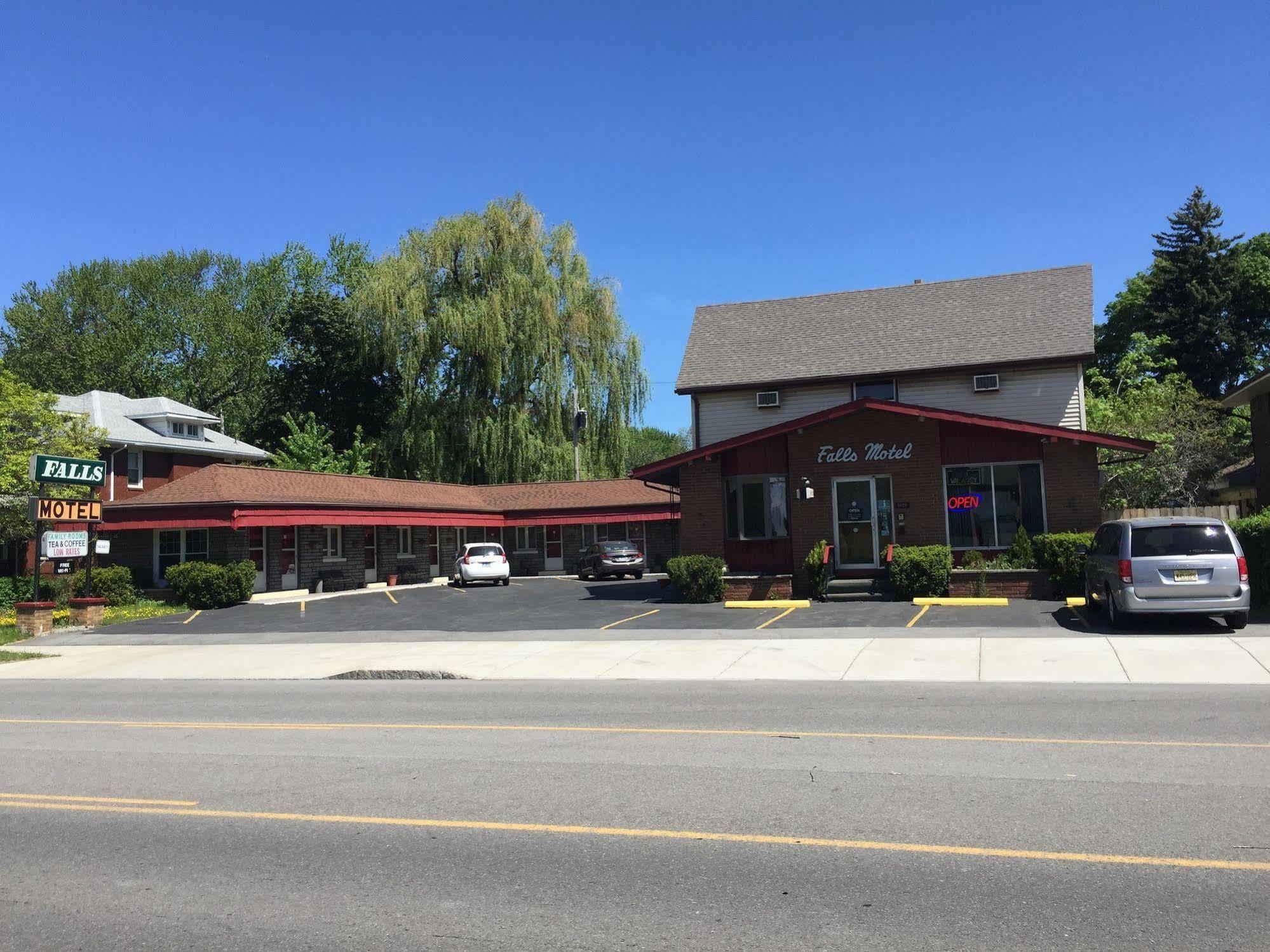 Falls Motel ไนแอการาฟอลส์ ภายนอก รูปภาพ