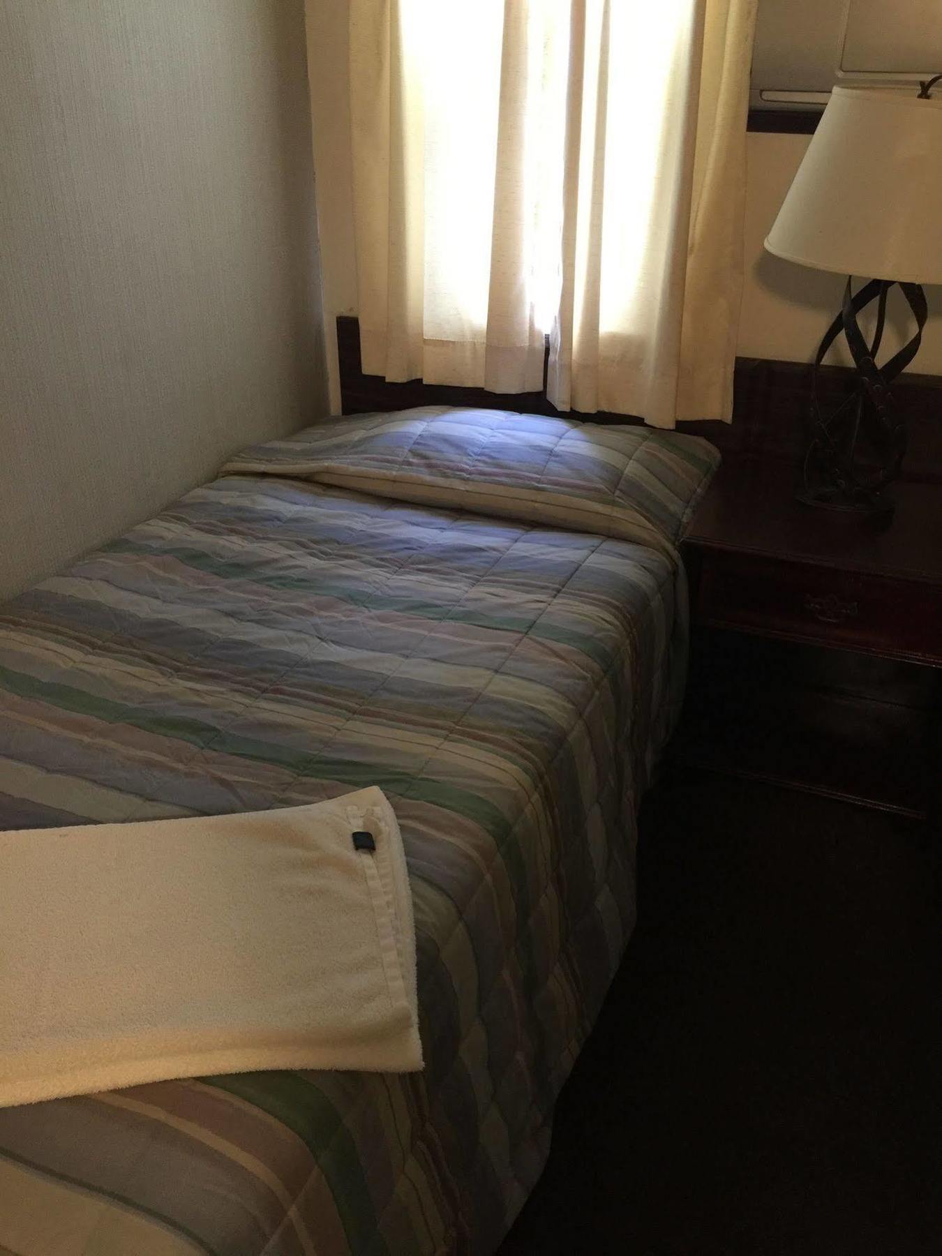 Falls Motel ไนแอการาฟอลส์ ภายนอก รูปภาพ