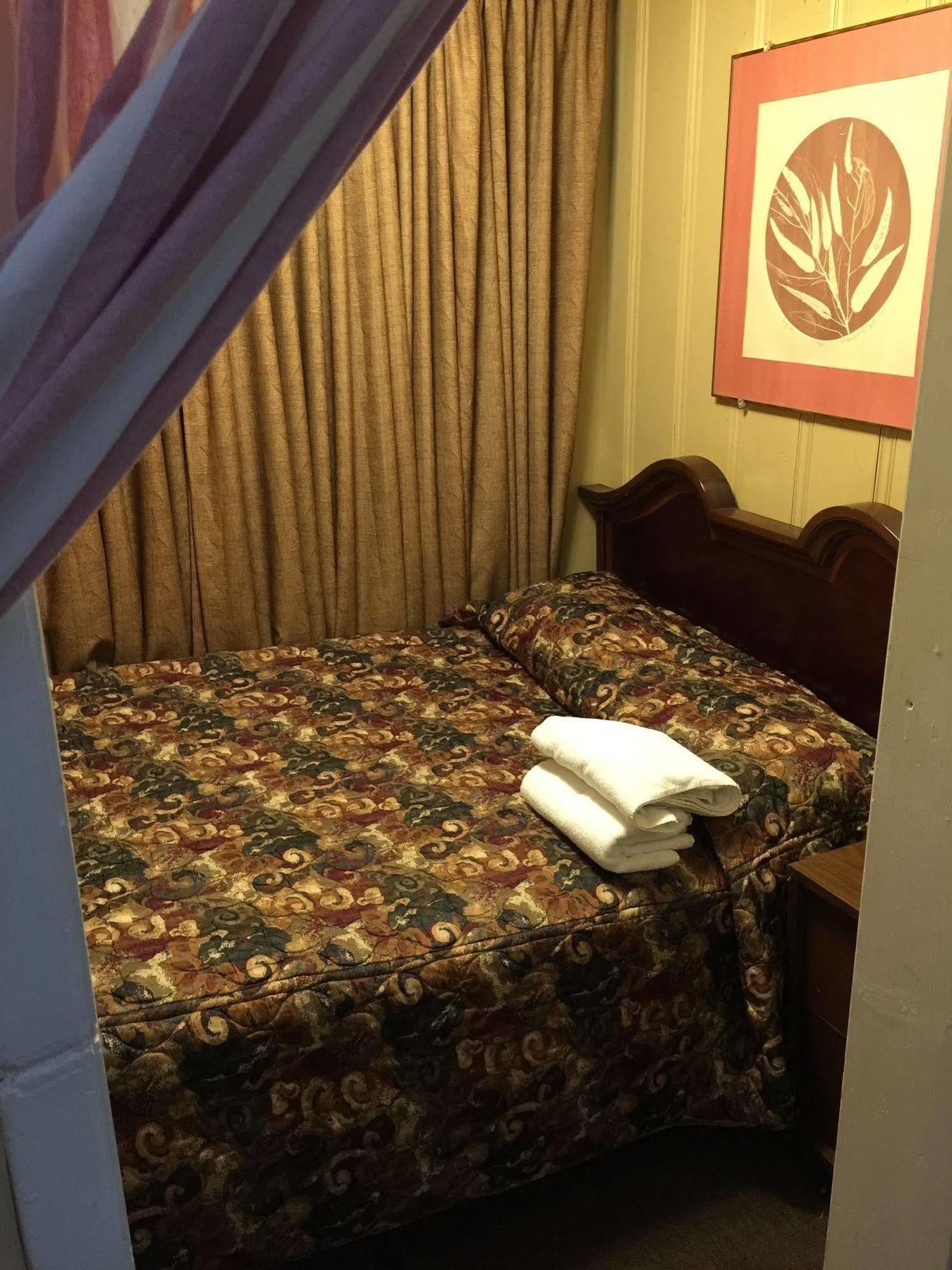 Falls Motel ไนแอการาฟอลส์ ภายนอก รูปภาพ